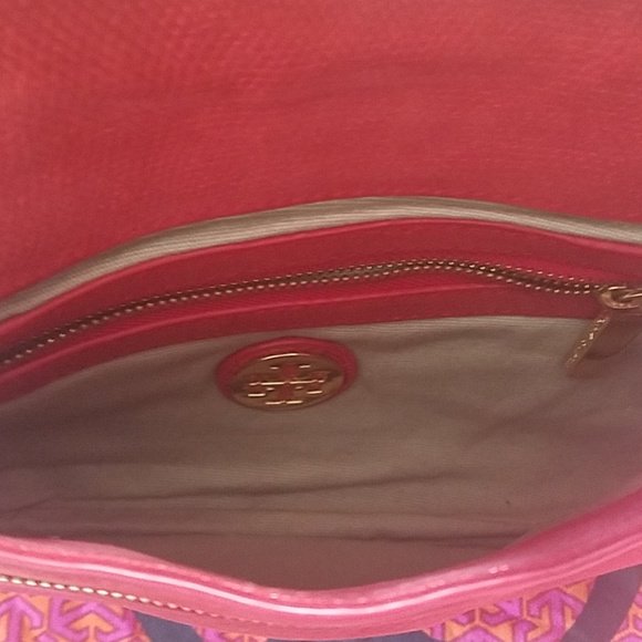 💰SOLD💰 Metallic Red Tory Burch Amanda bag - Picture 5 of 7